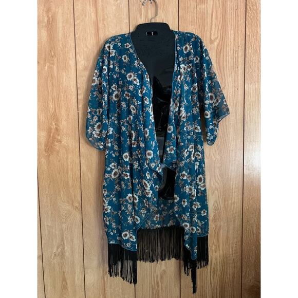 LuLaRoe blue floral kimono robe size small with fringe 3/4 sleeve semi sheer - Picture 8 of 15
